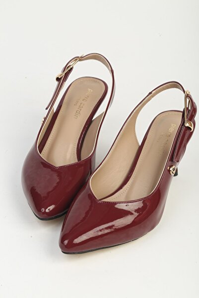 Pierre Cardin حذاء نسائي بكعب عالٍ من الجلد اللامع باللون العنابي PC-55785