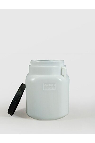 sterk 30 liter square can, with screw cap and handles, White or Blue Plastic