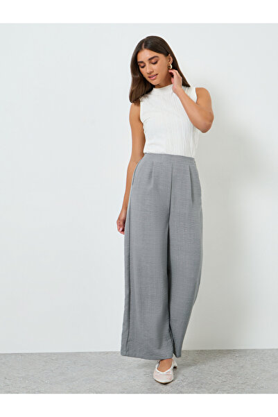 Styli Women Grey Wide Leg Trousers
