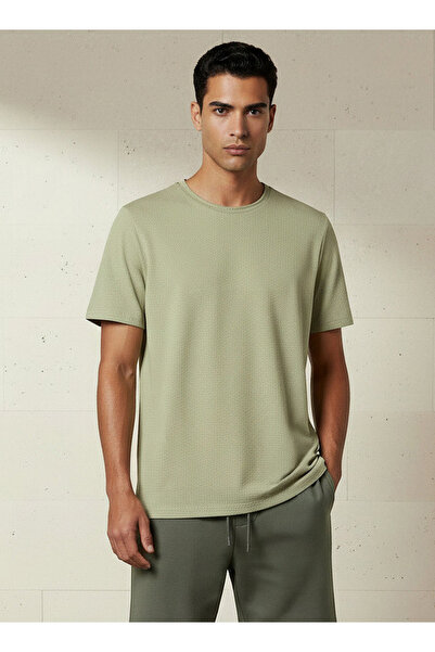 Iconic Men Slim Fit Crew Neck Short Sleeves Popcorn Textured T-shirt