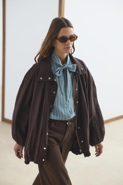 KADRİYE BAŞTÜRK Jachetă bomber cu guler înalt și șnur, maro