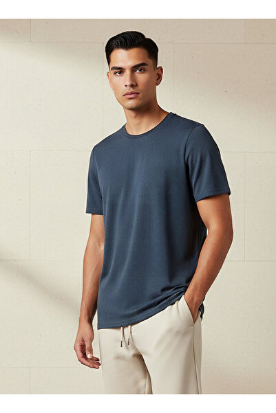 Iconic Men Slim Fit Crew Neck Short Sleeves Popcorn Textured T-shirt