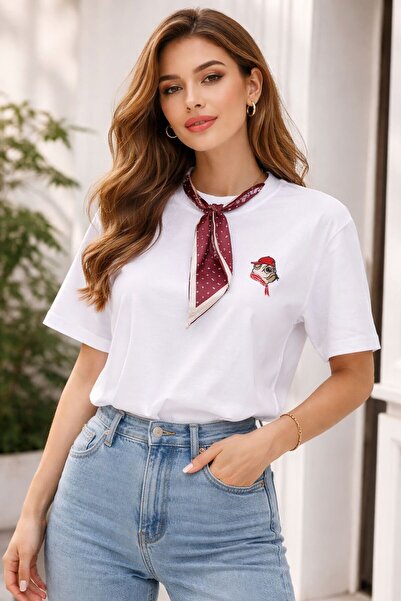MG GİYİM STORE Fular Detaylı Nakışlı Basıc Kadın Tişört