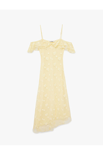 Koton فستان طويل من التول المزهر بتفاصيل كشكشة غير متماثلة وحزام من الخيوط