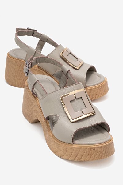 Zeynep Sıradağlı صندل كورتيس نسائي من الجلد الطبيعي باللون الرمادي