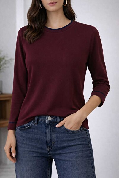 Butik Şans بلوزة تريكو بياقة دائرية باللون الأزرق الداكن مع تفاصيل مخططة على ...