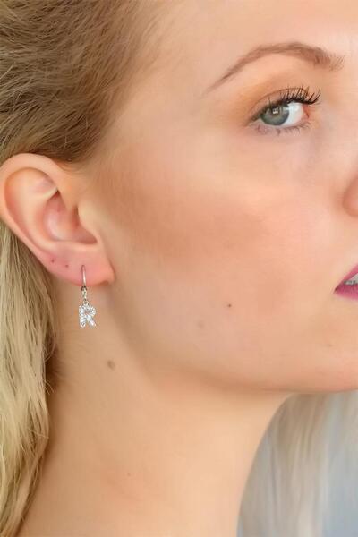 Ebijuteri Letter R Earrings