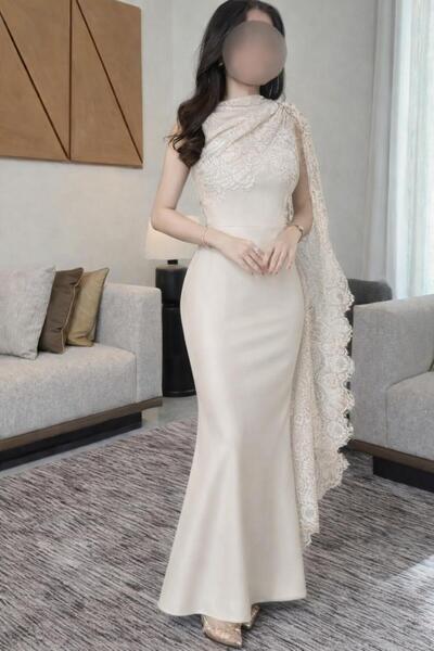 Miarfashion Barbie dress, lace shawl