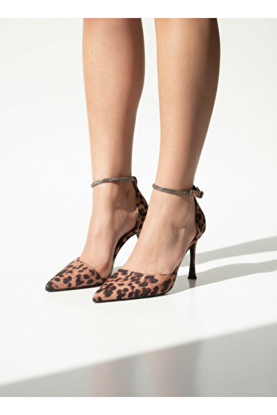 SHOEBOURNE Pantofi cu toc înalt, maro, cu model leopard și detalii de piatră ...