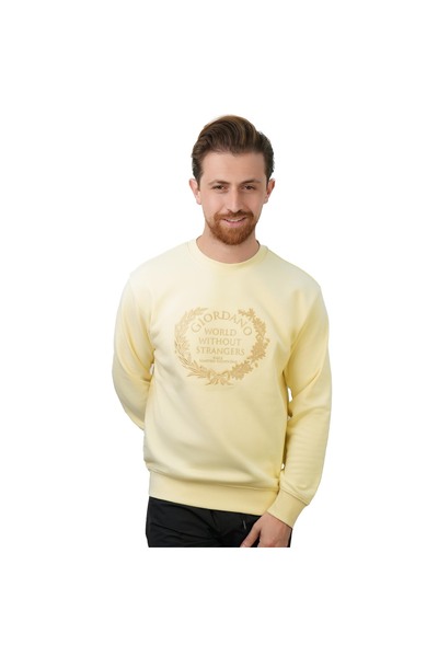Giordano Men’s Relaxed French Terry Crew Neck Graphic Sweater