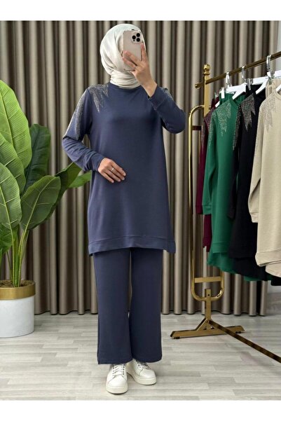 Hugglii Sevi̇m Double Set with Stone Detail on the Shoulder