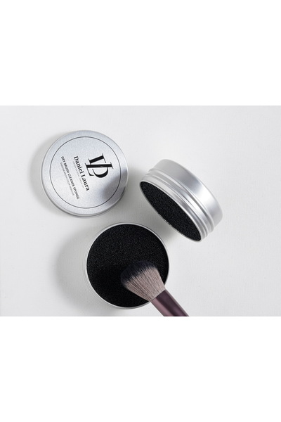 Daniel Laura Makeup Brush Cleaner Sponge, Dry Colour Switch for Powder Makeup Brush, Professional Quality