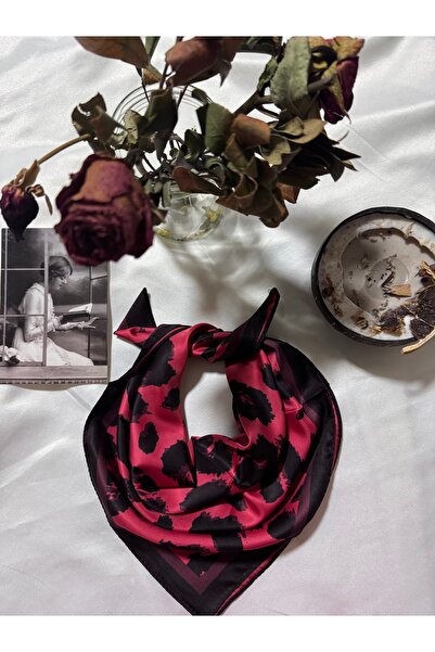 TREND DOKUNUŞ KADIN FUŞYA LEOPAR DESENLİ FULAR