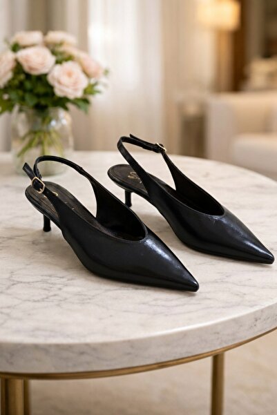 simplicity Black Wrinkled Patent Leather Kitten Heel Shoes