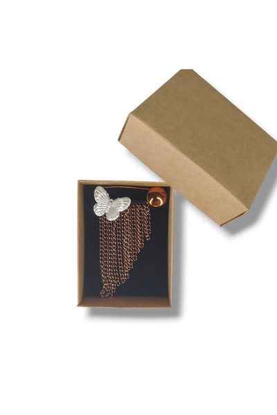 STE Kelebek Figürlü Zincirli Broş – Bakır Renk Yaka İğnesi – El Yapımı Şık Ak...