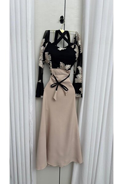 ABRARYZ An evening dress that combines elegance and femininity