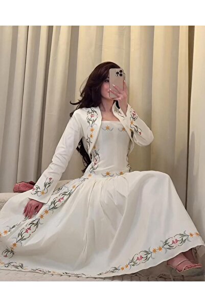 NASMA The 2026 trend dress: simplicity and originality