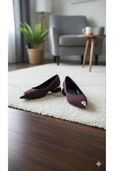 Valenta Kısa Topuk Şık Toka Detaylı Kadın Babet Ayakkabı