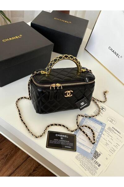 Chanel حقيبة تحتوي على جميع الملحقات