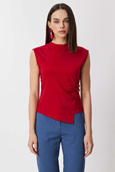 ON Με μεταλλικό αξεσουάρ Αμάνικη μπλούζα