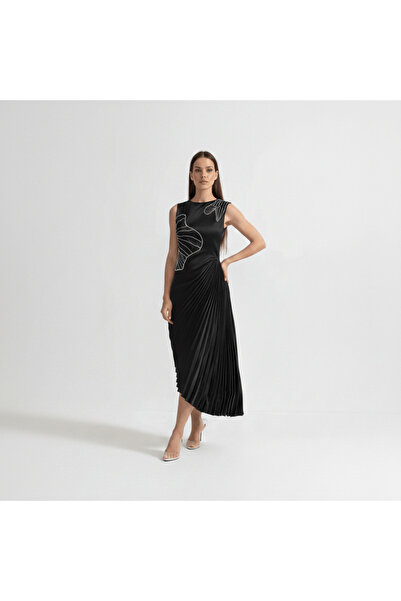 alqarat Viola Pleated Evening Dress with Pearl