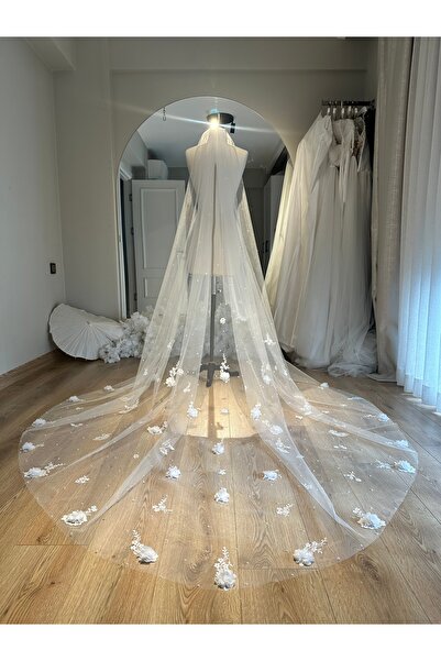 enb 3D Silk Lace Veil with Pearls