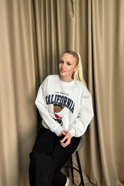 lizge giyim Crew Neck Sweatshirt with Embroidery Detail
