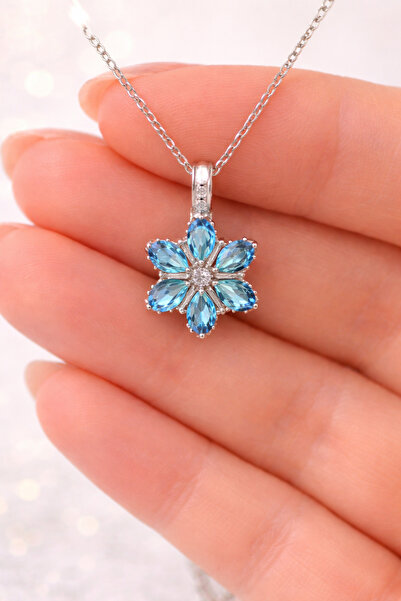 UygunHan Buz Mavisi Çiçek 925 Ayar Gümüş Işıltılı Kadın Kolye – Zarif ve Parl...