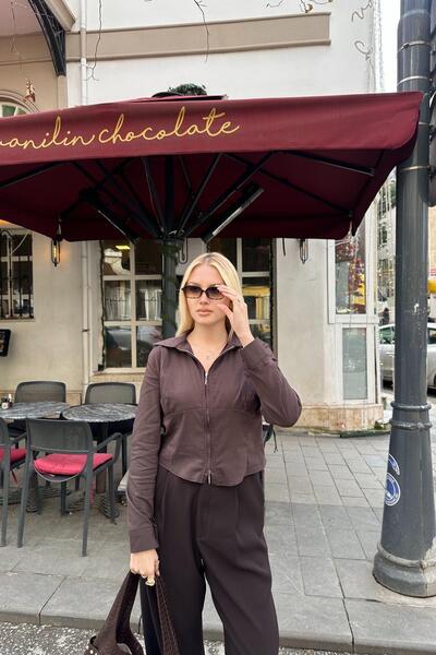 lizge giyim Zippered Blouse with Chest Ruching Detail