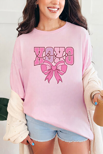 Sarah's Boutique Women's T-shirt – 100% cotton – Valentine's Day "XOXO BOW"