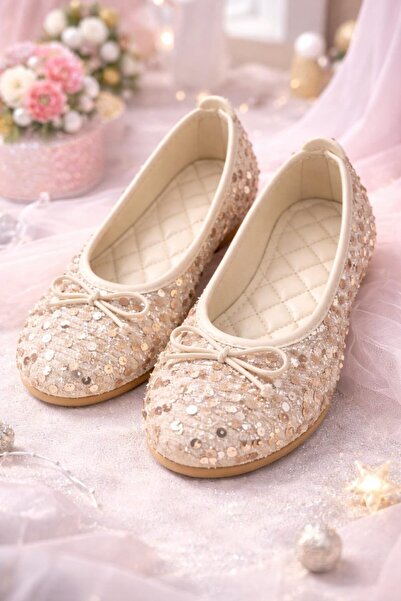 Slipcat حذاء نسائي يومي للفتيات مع تفاصيل فيونكة ونعل ناعم ومريح