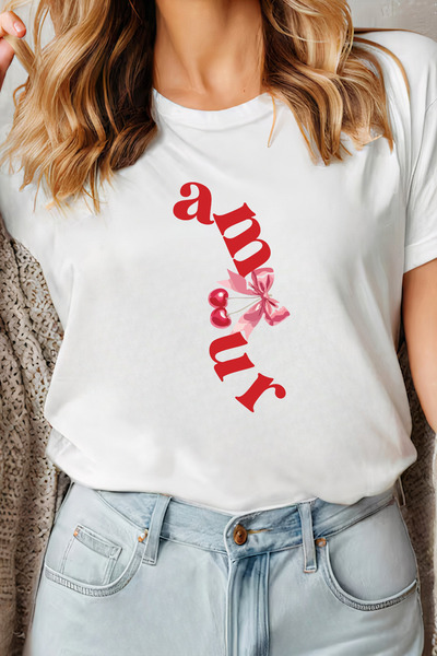 Sarah's Boutique Women's T-shirt – 100% cotton – Valentine's Day "Amour Bow"