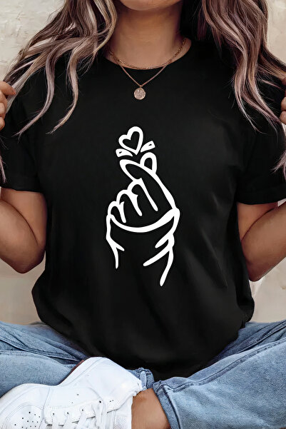 Sarah's Boutique Women's T-shirt – 100% cotton – Valentine's Day "Finger Heart"