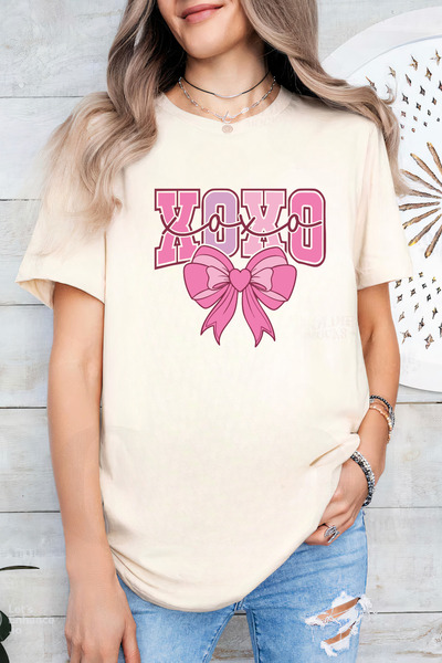 Sarah's Boutique Women's T-shirt – 100% cotton – Valentine's Day "XOXO BOW"