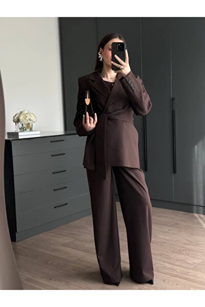 Tugen Co Belted Blazer Suit