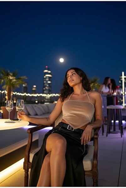 JACA Kadife Kumaş Astarlı Arkadan Bağlamalı Sırt Dekolteli Asimetrik Bluz Crop