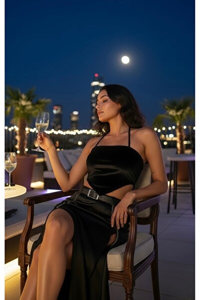 JACA Kadife Kumaş Astarlı Arkadan Bağlamalı Sırt Dekolteli Asimetrik Bluz Crop