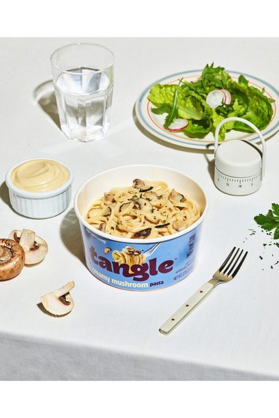 SAMYANG Tangle Creamy Mushroom Büyük bir kase kremalı mantarlı Noodle (vejetaryen)Helal