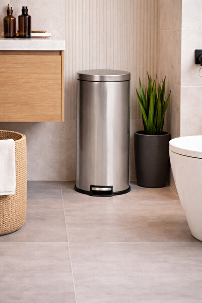 N.zone سلة مهملات ستانلس ستيل بدواسة – تصميم مودرن فاخر للحمام والمطبخ