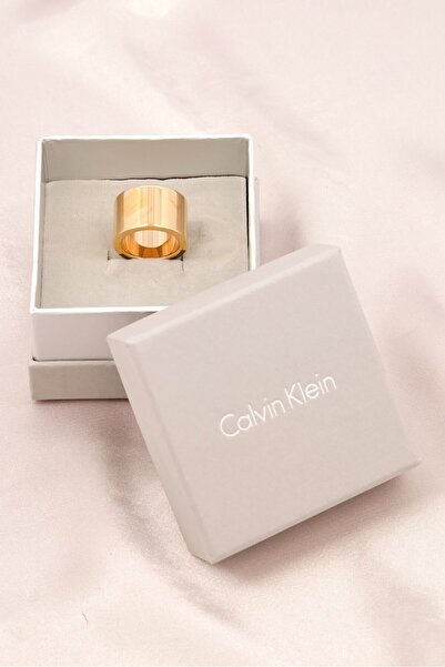 Calvin Klein خاتم نسائي من الفولاذ المقاوم للصدأ المطلي بتقنية PVD، ذهبي