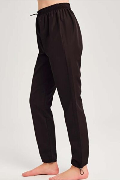 Haşema ПРИЛЕПВАЩИ ПЛЕТЕНИ ПАНТАЛОНИ - Черни