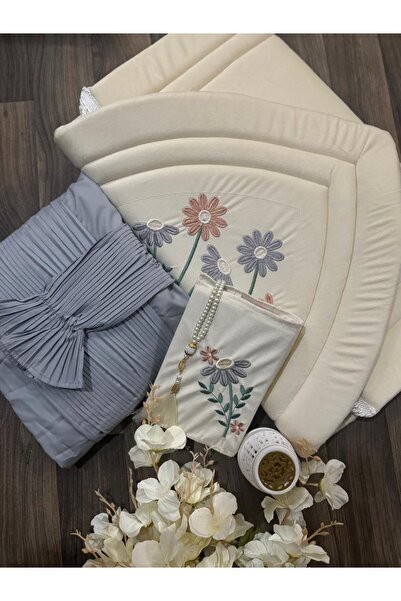 LaFont Prayer rug set, embroidered, consisting of 4 pieces: rug + prayer mat ...