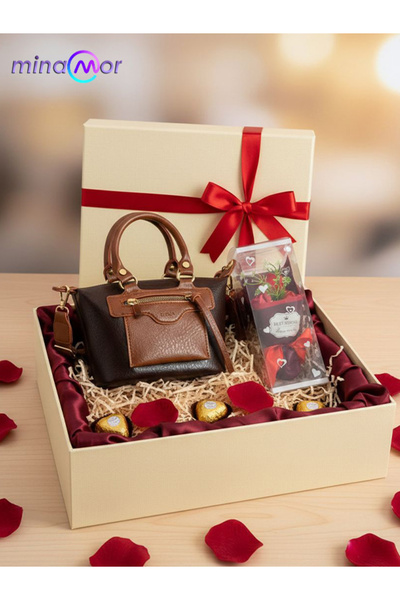 Minamor Sevgililer Gününe Özel Çanta Ve Gül Buketi