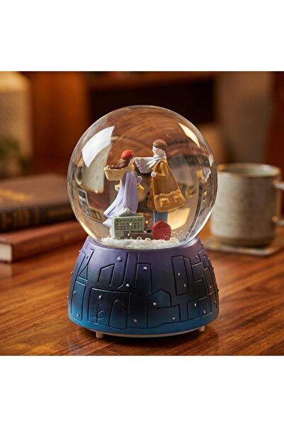 Marsilyan Pilli Işıklı Müzikli Kar Küresi–Valizli Sevgili Çift Figürlü Eğlenc...