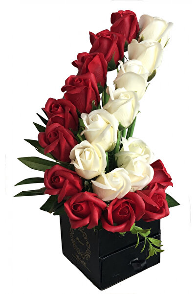 Eventissimi Aranjament Floral - Trandafiri Albi & Rosii