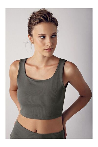 LC Waikiki ستايل شايلدرز - توب قصير بحزام سميك ورباطات رياضية C02 من UZG STORE