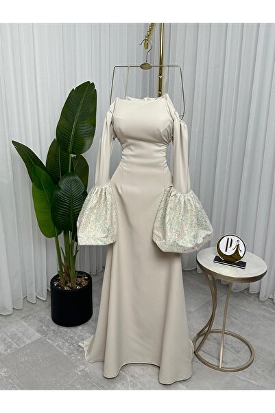 Prestige dresses Barbie's dress is a mess