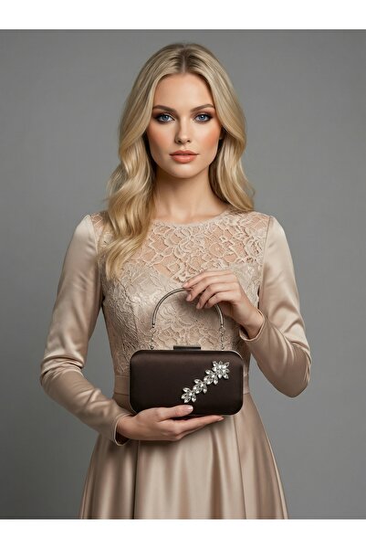 Biçanta Maro Z.A.R.A. Geantă de seară pentru femei cu lanț brodat cu piatră d...