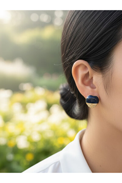 Leerybee Two-Color Heart-Shaped Minimal Earrings Casual Stylish Women's Earrings