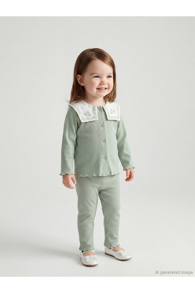 LC Waikiki مجموعة إلسيفا: سترة وبنطلون ضيق بتفاصيل كشكشة باللون الأخضر للفتيا...